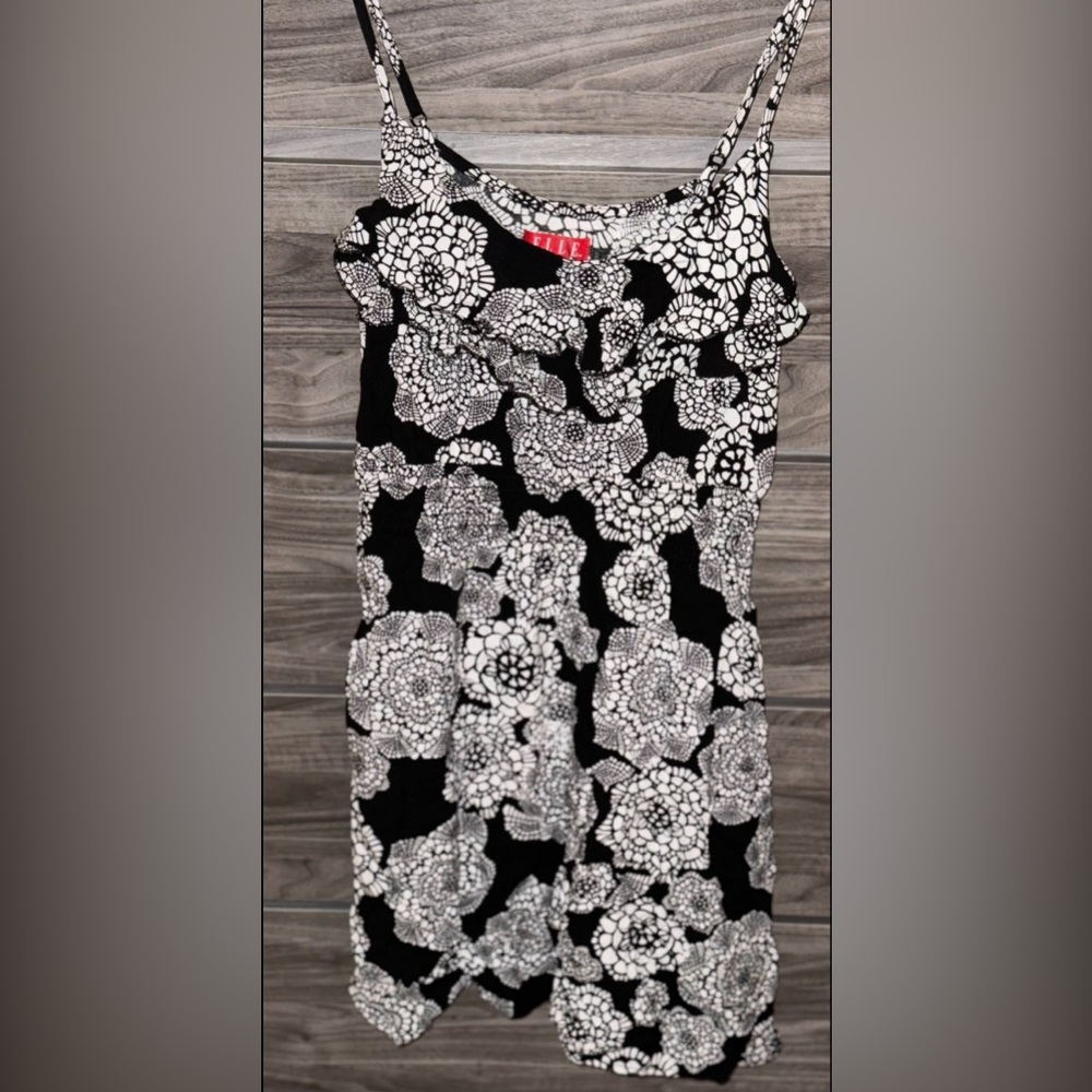 Elle dress size xs